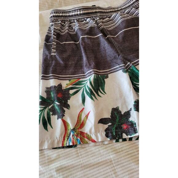 Mens Swimming Trunks SIZE XL - Picture 4 of 6